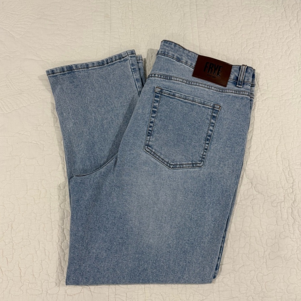 Frye / Women’s Light Blue Jeans / Size 16/34. - Picture 2 of 11